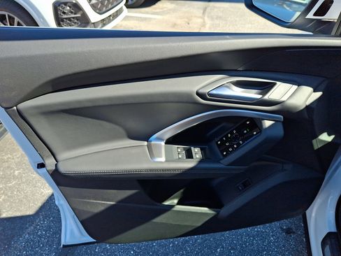 New 2026 Audi Q5 Premium image 8