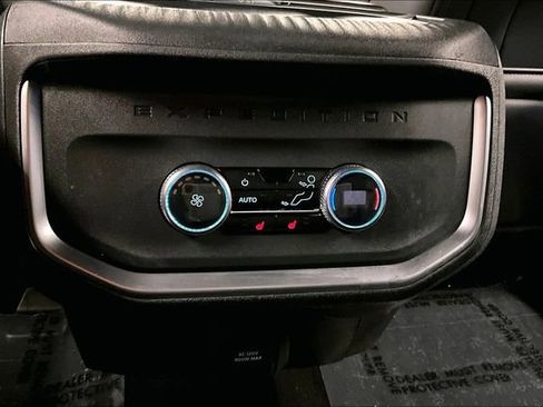 Used 2025 Ford Expedition Tremor AWD/4WD image 33