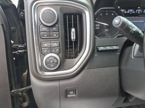 Used 2019 GMC Sierra 1500 AT4 w/ AT4 Premium Package AWD/4WD image 17