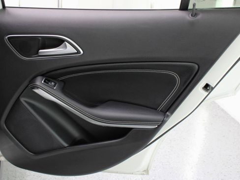 Used 2020 Mercedes-Benz GLA 250 w/ Convenience Package image 46