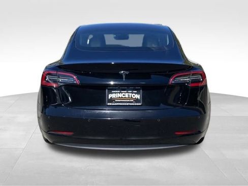 Used 2021 Tesla Model 3 Standard Range Plus image 5