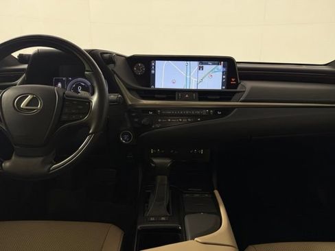 Used 2019 Lexus ES 300h w/ Premium Package FWD image 32