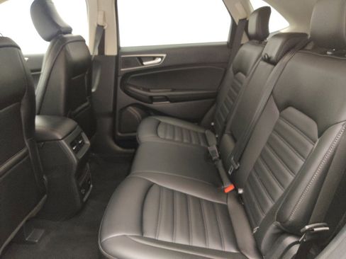 Used 2021 Ford Edge SEL w/ Convenience Package image 18
