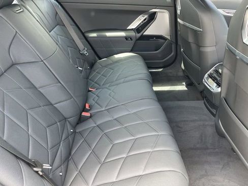 New 2025 BMW i7 xDrive60 image 14