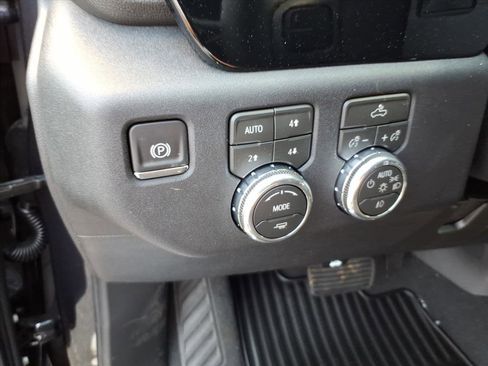New 2026 GMC Sierra 2500 SLE w/ SLE Value Package; AWD/4WD image 10