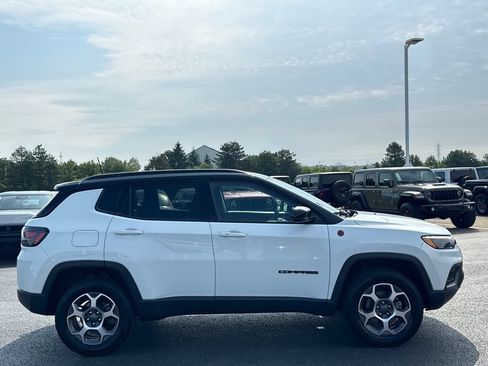 Used 2022 Jeep Compass Trailhawk w/ Trailhawk Elite Group AWD/4WD image 2