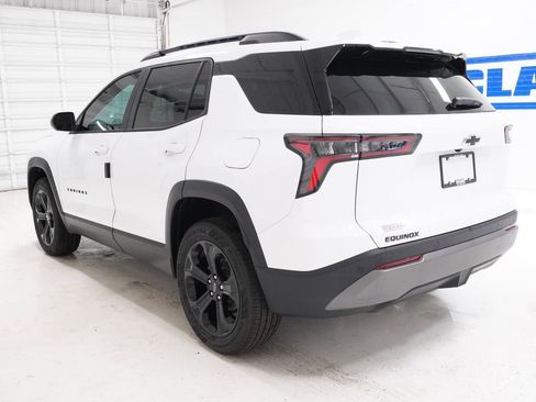 New 2026 Chevrolet Equinox LT w/ Midnight Edition FWD image 9