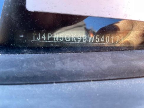 Used 2011 Jeep Liberty Limited w/ Comfort/Convenience Group image 43