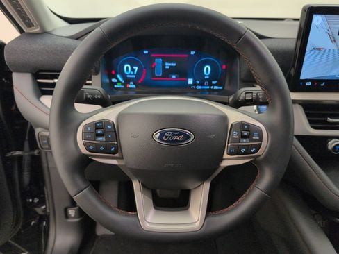 Used 2025 Ford Explorer Active RWD image 27
