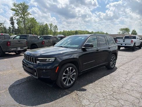 Used 2022 Jeep Grand Cherokee Overland AWD/4WD image 4