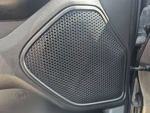 Used 2023 RAM 1500 Big Horn AWD/4WD image 12