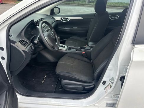 Used 2014 Nissan Sentra S image 9