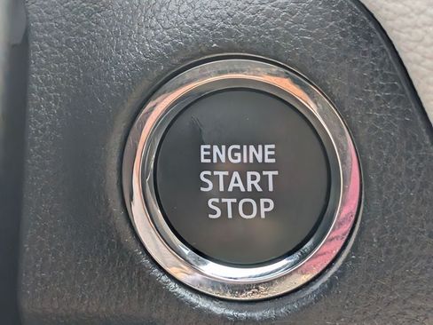 Certified 2025 Toyota RAV4 XLE AWD/4WD image 20