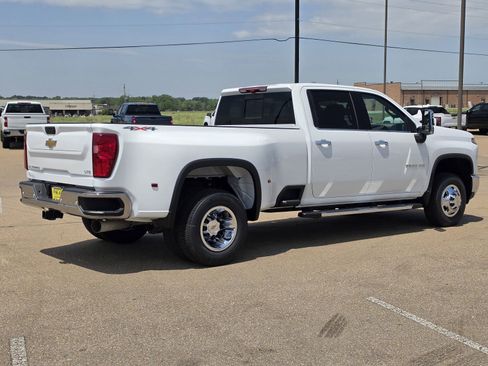 New 2026 Chevrolet Silverado 3500 LTZ w/ LTZ Plus Package AWD/4WD image 4