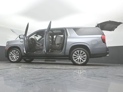 Used 2022 GMC Yukon XL Denali w/ Denali Premium Package image 60