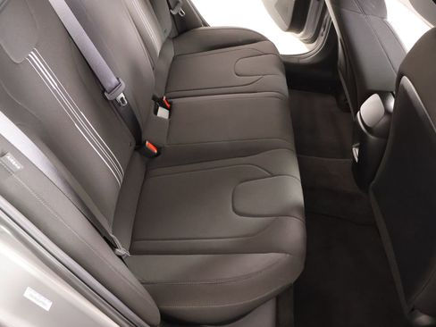 Certified 2025 Hyundai Elantra Sport image 13