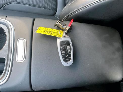 Used 2022 Hyundai Santa Fe Calligraphy FWD image 14