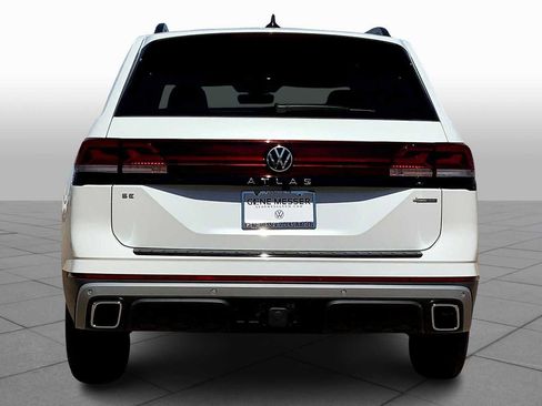 New 2026 Volkswagen Atlas Peak Edition AWD/4WD image 4