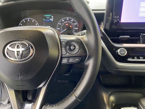 Used 2025 Toyota Corolla SE image 31