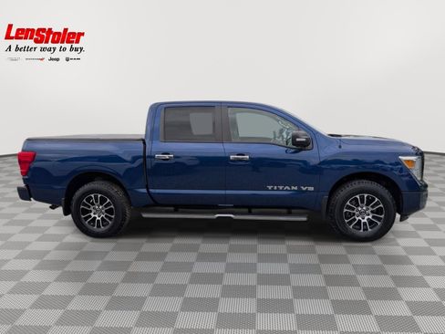 Used 2020 Nissan Titan SV w/ SV Convenience Package AWD/4WD image 6