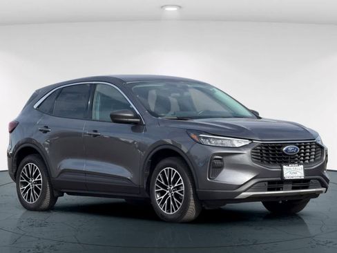 Used 2023 Ford Escape Active w/ Tech Pack #1 image 5