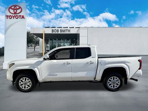 Certified 2024 Toyota Tacoma SR5 image 9