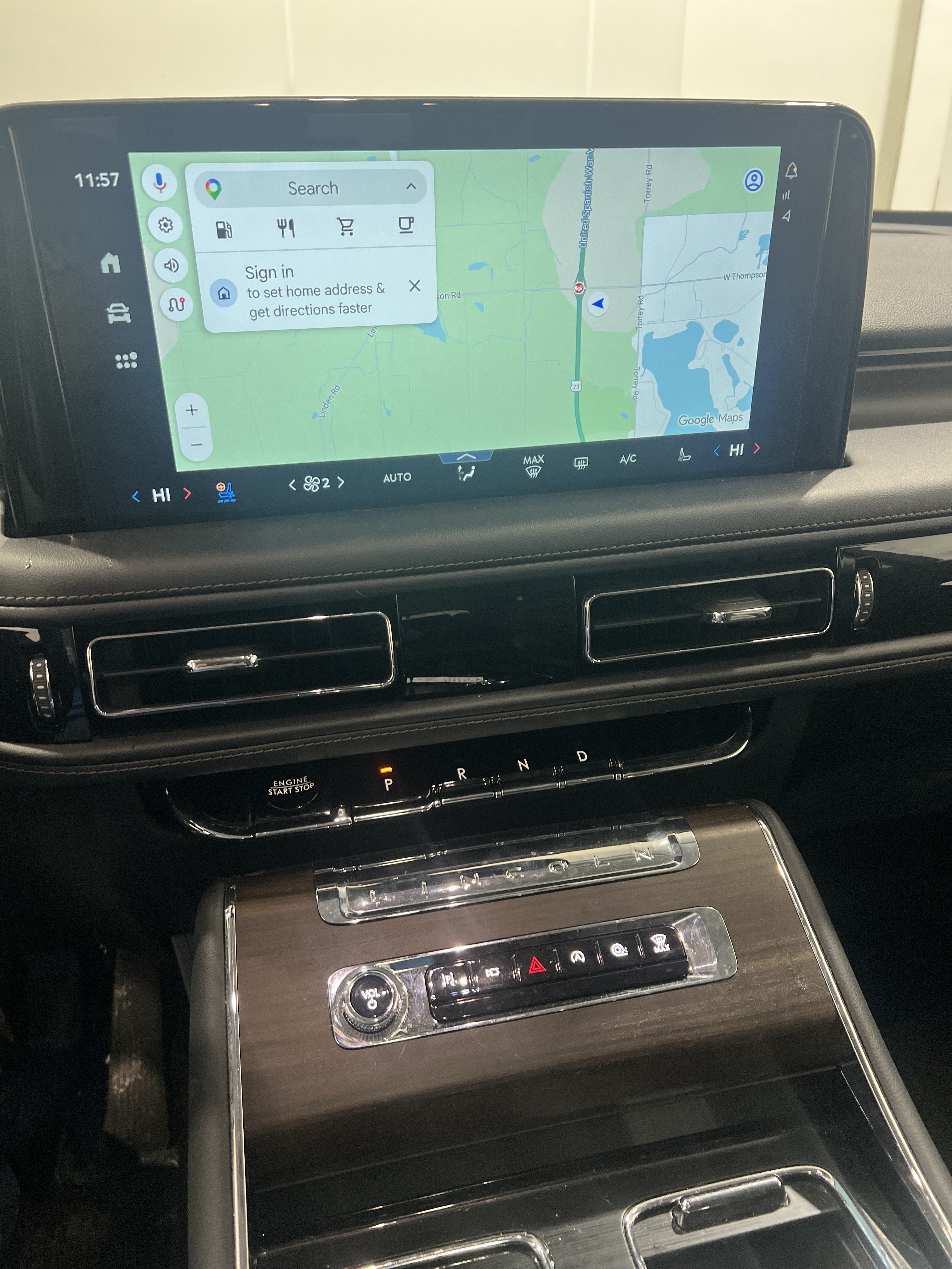 Used 2025 Lincoln Aviator Reserve AWD/4WD image 11