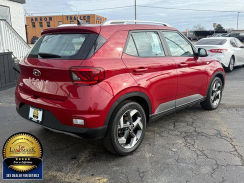 Used 2022 Hyundai Venue SEL w/ Cargo Package image 5