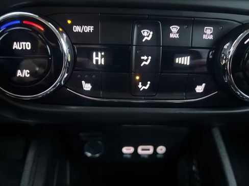 Certified 2021 Chevrolet TrailBlazer LT w/ Convenience Package image 24