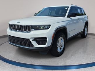 Used 2023 Jeep Grand Cherokee Laredo AWD/4WD video 1