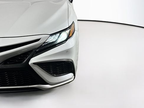 Used 2021 Toyota Camry XSE w/ Navigation Package FWD image 9