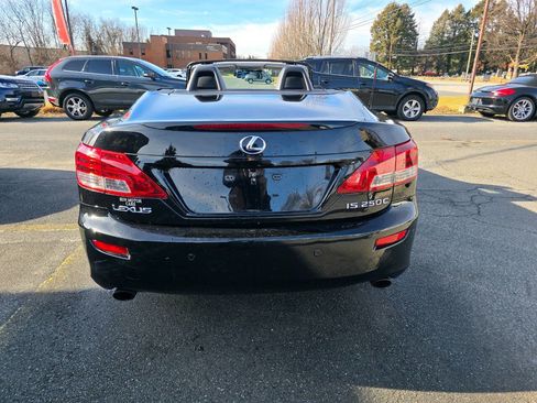 Used 2010 Lexus IS 250C image 7