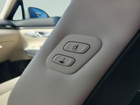 New 2026 Genesis GV70 2.5T Select image 32