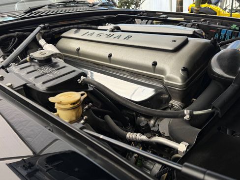 Used 1995 Jaguar XJS 4.0 Convertible image 39