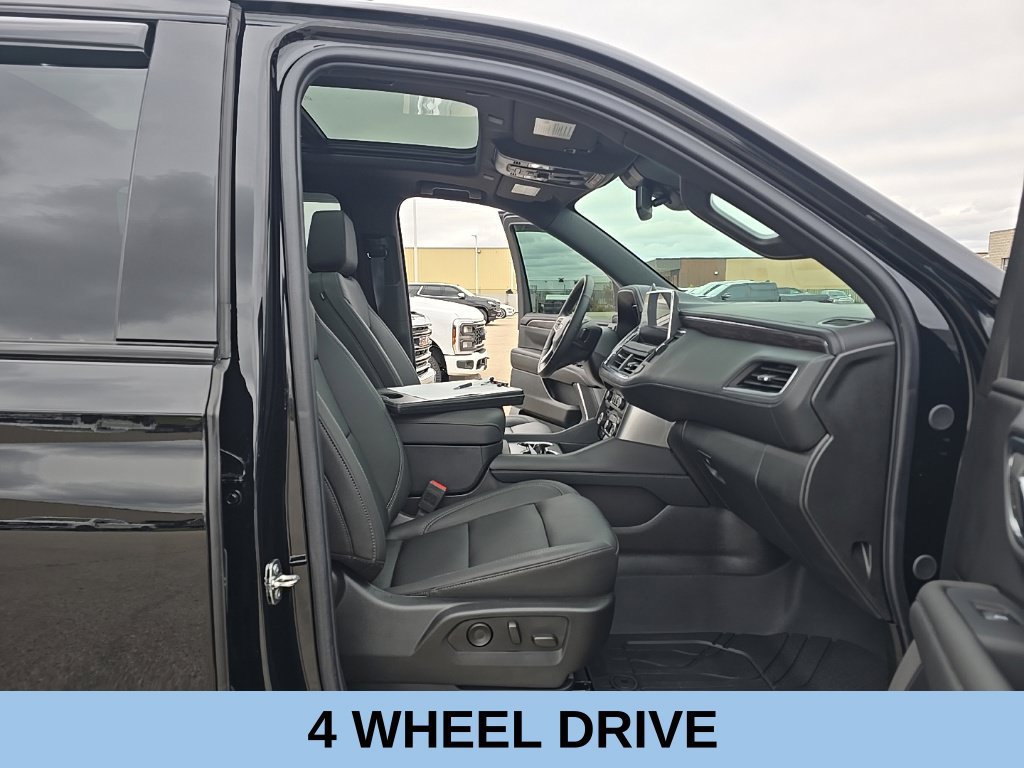 Used 2024 Chevrolet Suburban Z71 w/ Luxury Package AWD/4WD image 23