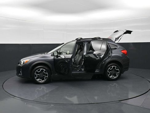 Used 2017 Subaru Crosstrek 2.0i Limited AWD/4WD image 36