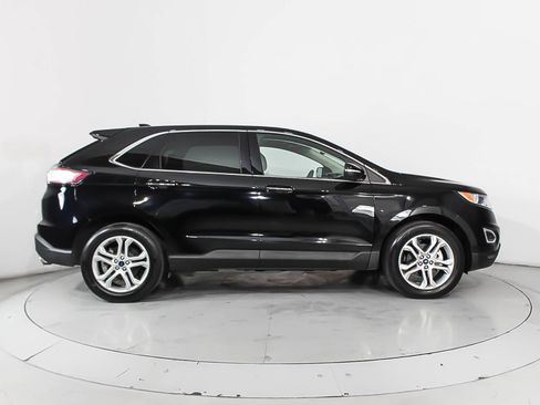 Used 2018 Ford Edge Titanium w/ Equipment Group 302A AWD/4WD image 10