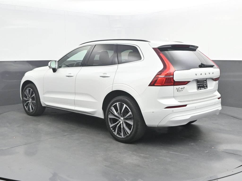 Certified 2022 Volvo XC60 B5 Momentum w/ Advanced Package FWD image 3