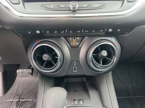 New 2025 Chevrolet Blazer LT w/ Convenience Package image 27