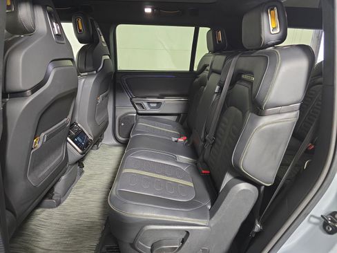 Used 2024 Rivian R1S Adventure AWD/4WD image 21