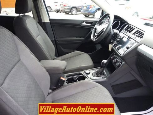 Used 2019 Volkswagen Tiguan S image 28