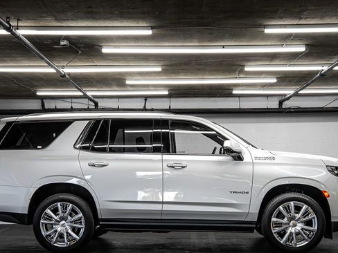 Used 2024 Chevrolet Tahoe High Country w/ Premium Package AWD/4WD image 6
