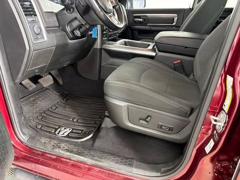 Used 2021 RAM 1500 Classic Warlock w/ Luxury Group image 9