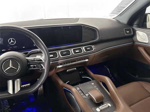 Used 2024 Mercedes-Benz GLS 450 4MATIC w/ AMG Line Exterior image 34