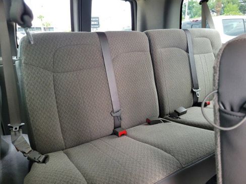 Used 2025 GMC Savana 3500 LT w/ LT Preferred Equipment Group RWD image 23