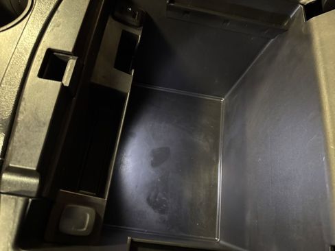 Used 2018 GMC Yukon SLT w/ Open Road Package image 32