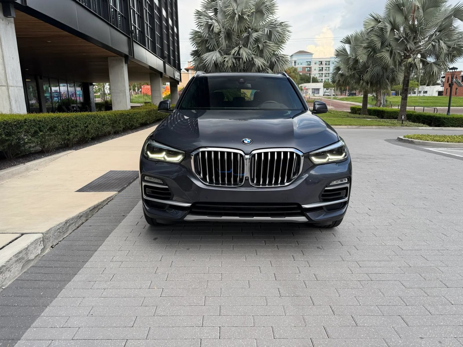 Used 2019 BMW X5 xDrive40i w/ Premium Package 2 AWD/4WD image 8