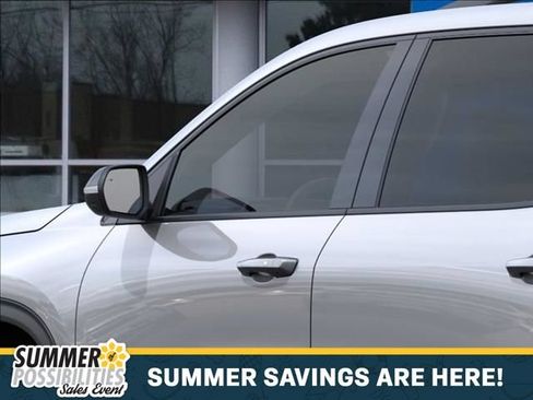 New 2026 Chevrolet Traverse Z71 w/ Driver Confidence Package AWD/4WD image 12