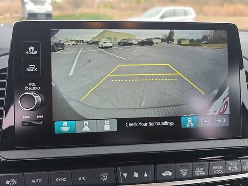 New 2026 Honda Odyssey Touring image 23