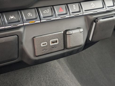 Used 2024 Chevrolet Silverado 1500 Custom Trail Boss image 26